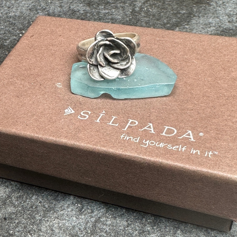 Silpada Designs .925 Sterling Silver Rose Ring